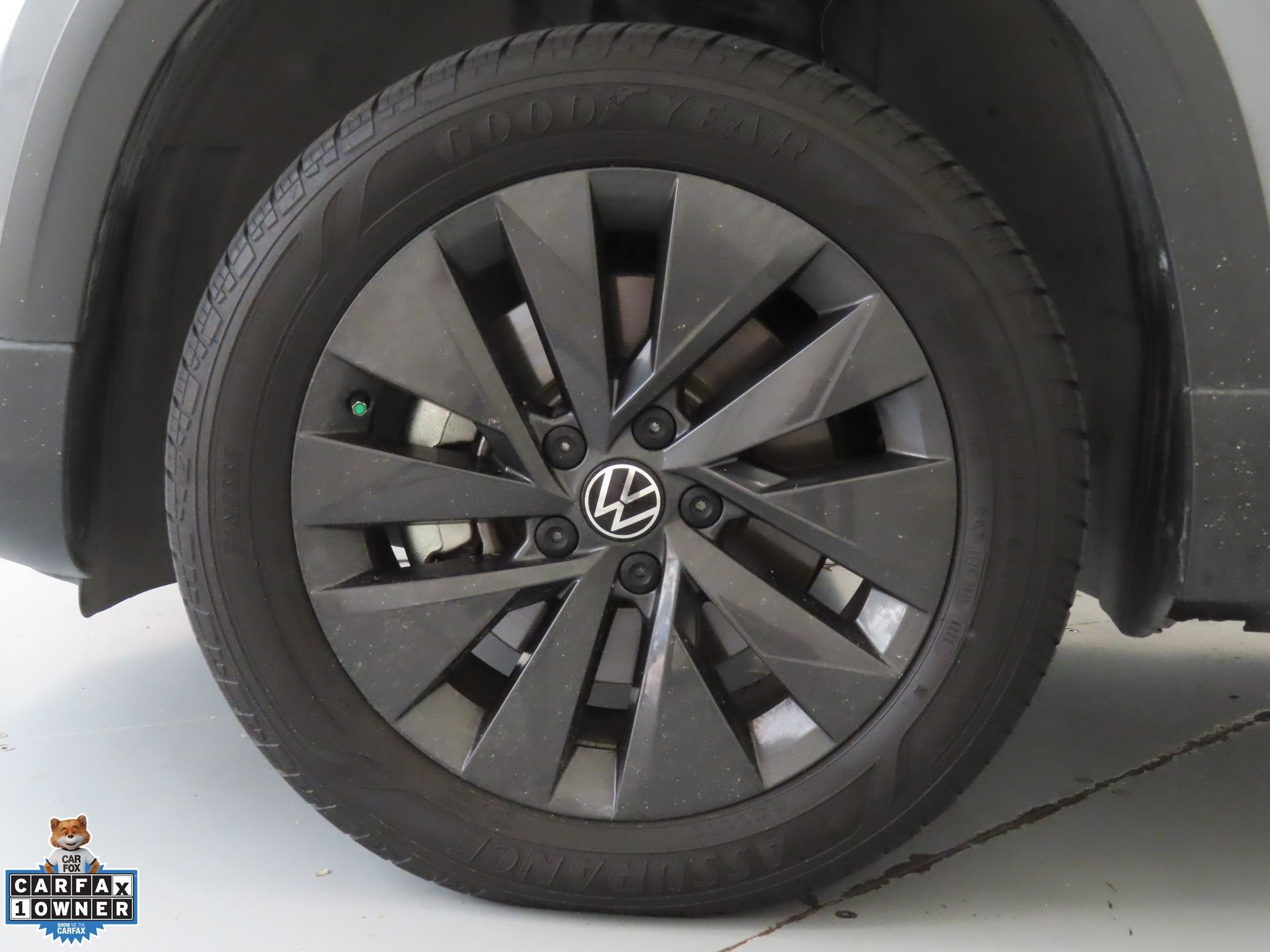 Used 2022 Gray Volkswagen 1.5T S image 28
