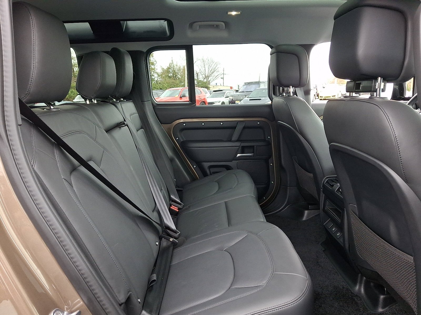 Used 2025 Gondwana Stone Metallic   1Dk Land Rover S image 21