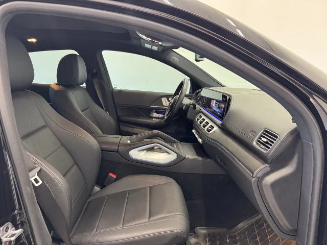 Certified Used 2025 Obsidian Black Metallic Mercedes-Benz GLE 450 image 17