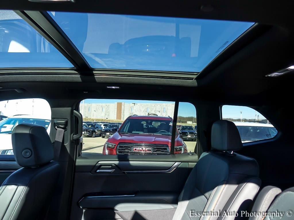 2024 GMC ACADIA - Image 11