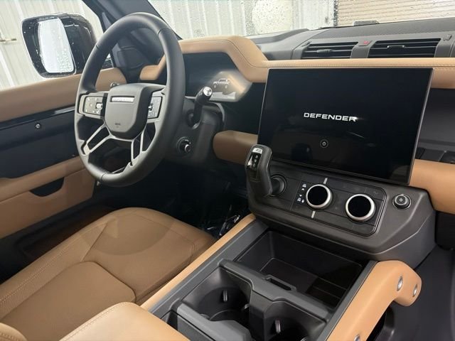 New 2026 Santorini Black Land Rover X-Dynamic SE image 23