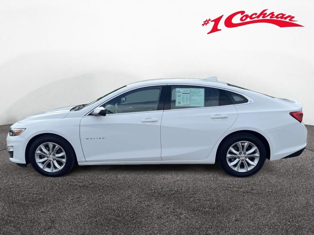 Used 2024 Summit White Chevrolet LT image 9