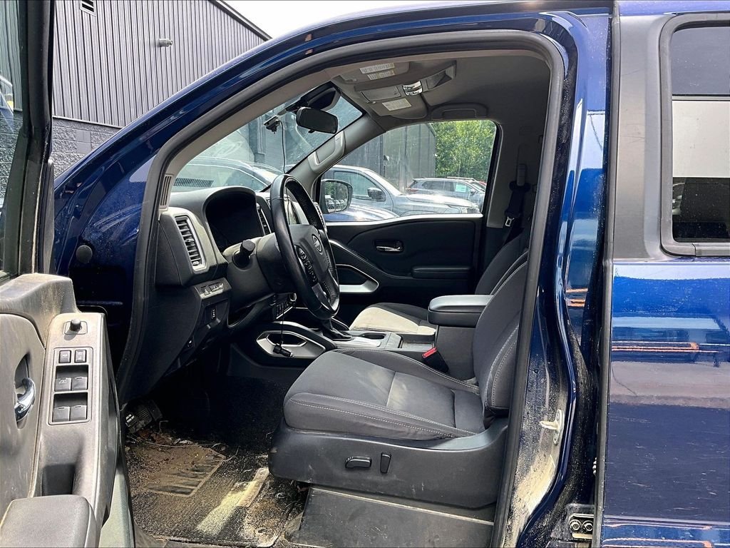 Used 2022 Blue Nissan SV image 7