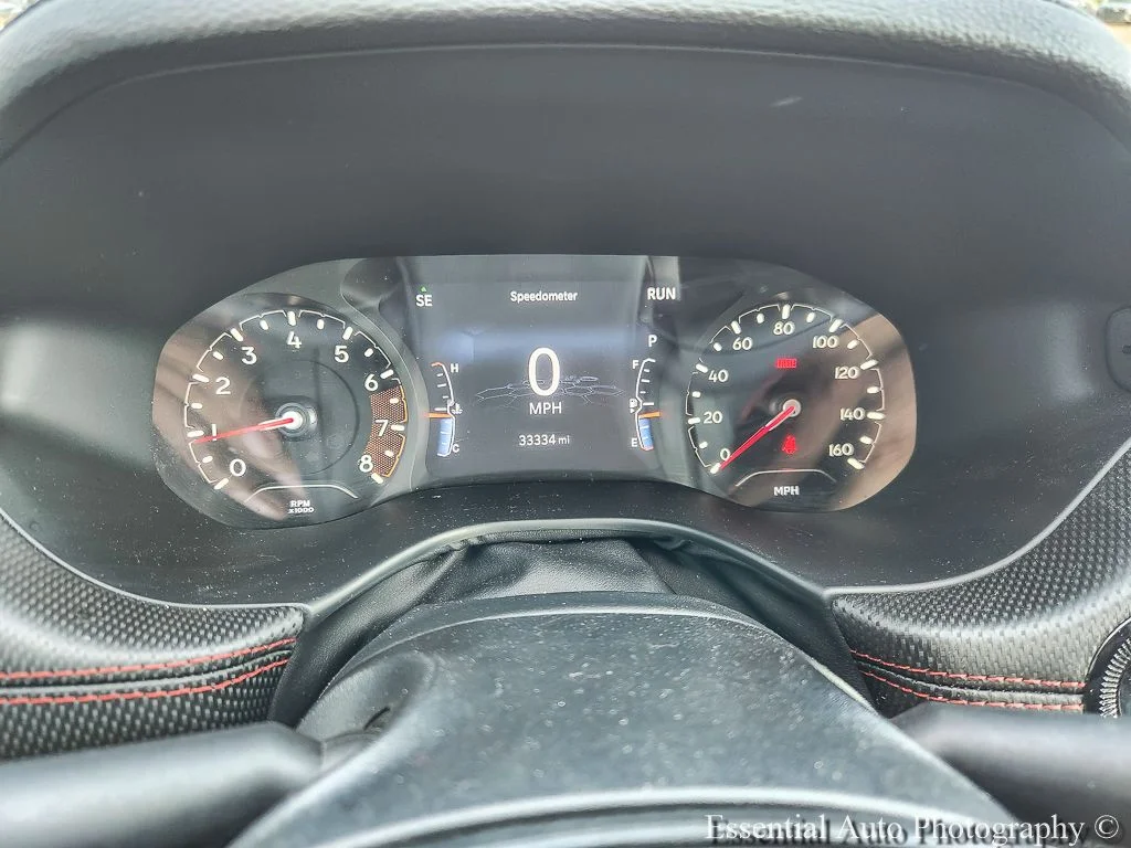 Used 2022 Silver Jeep Trailhawk image 11