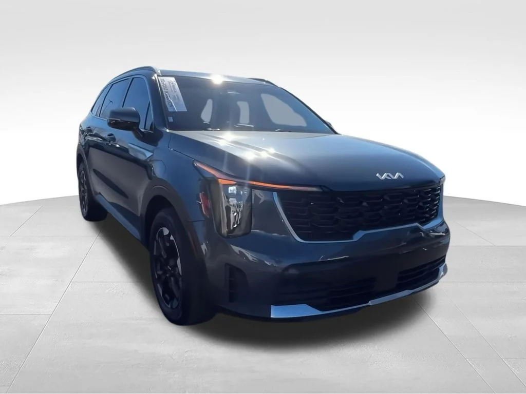 Used 2025 Gray Kia S image 3