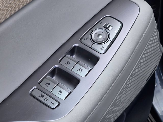 Used 2023 Gray Hyundai Limited image 24