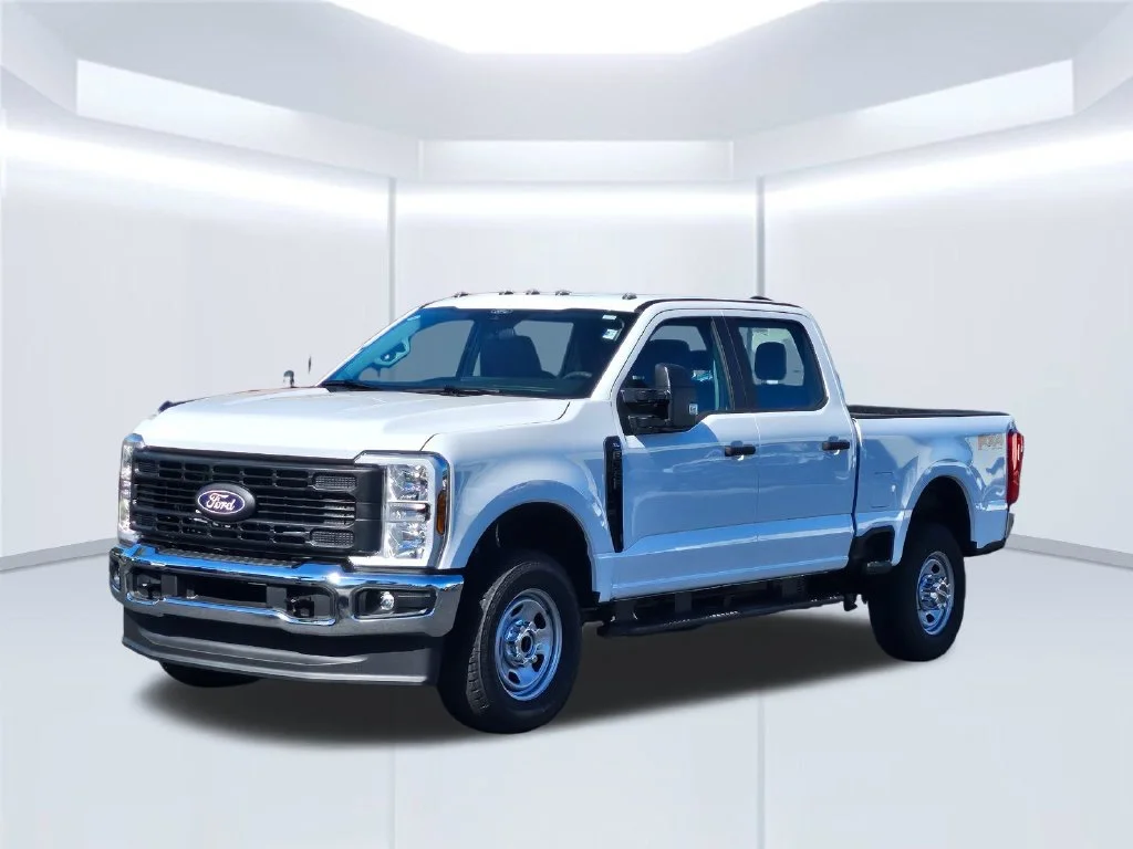 New 2027 White Ford XL image 2