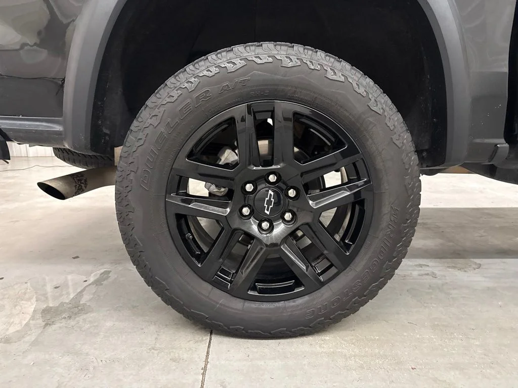 Used 2023 Black Chevrolet Trail Boss image 20