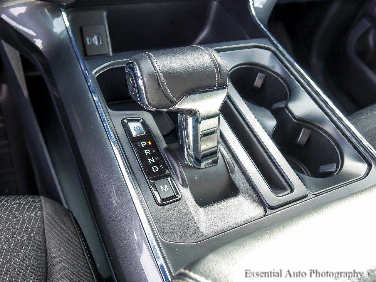 Used 2023 Agate Black Metallic Ford XLT image 18