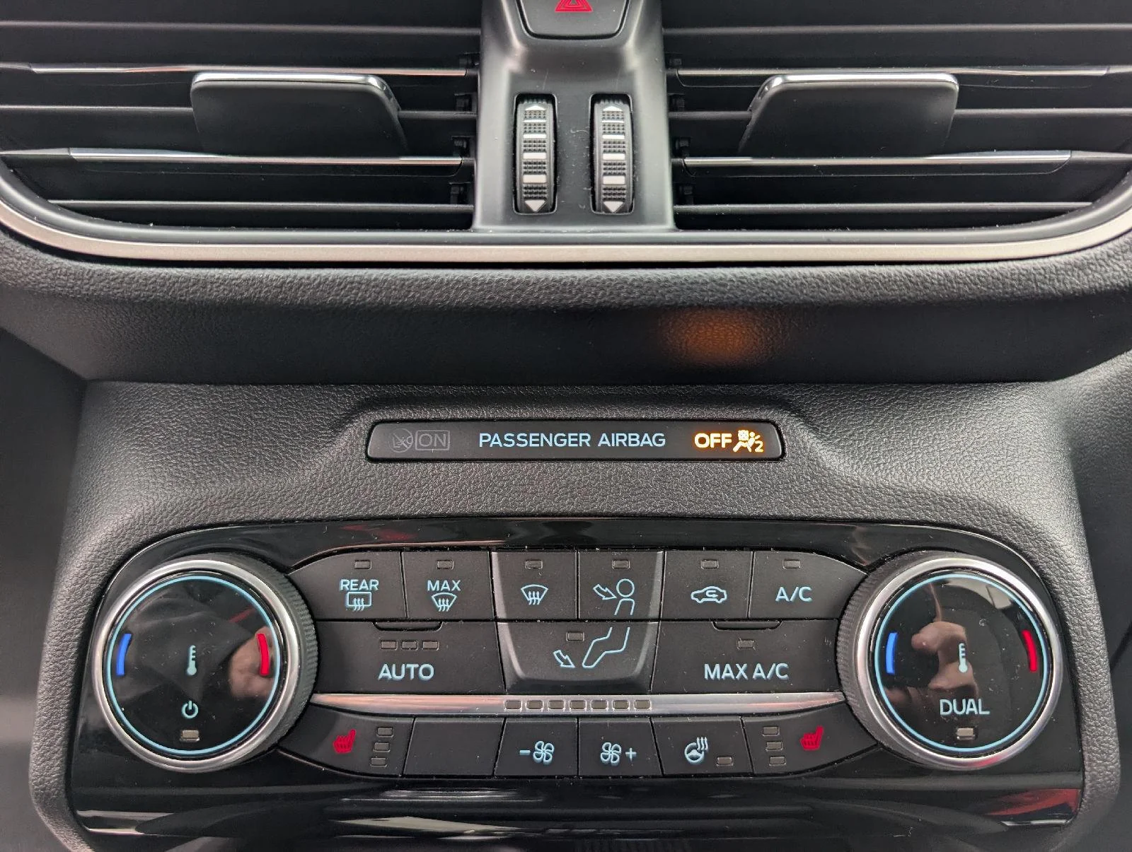 Used 2022 Carbonized Gray Ford SE image 17