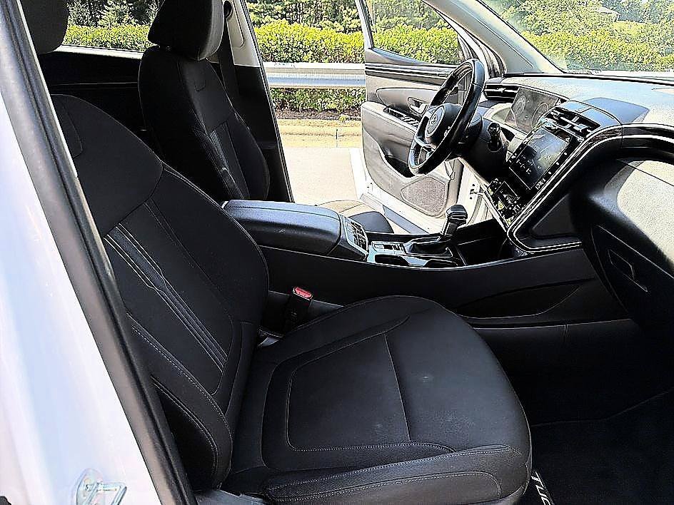 Used 2022 Quartz White Hyundai SEL image 8