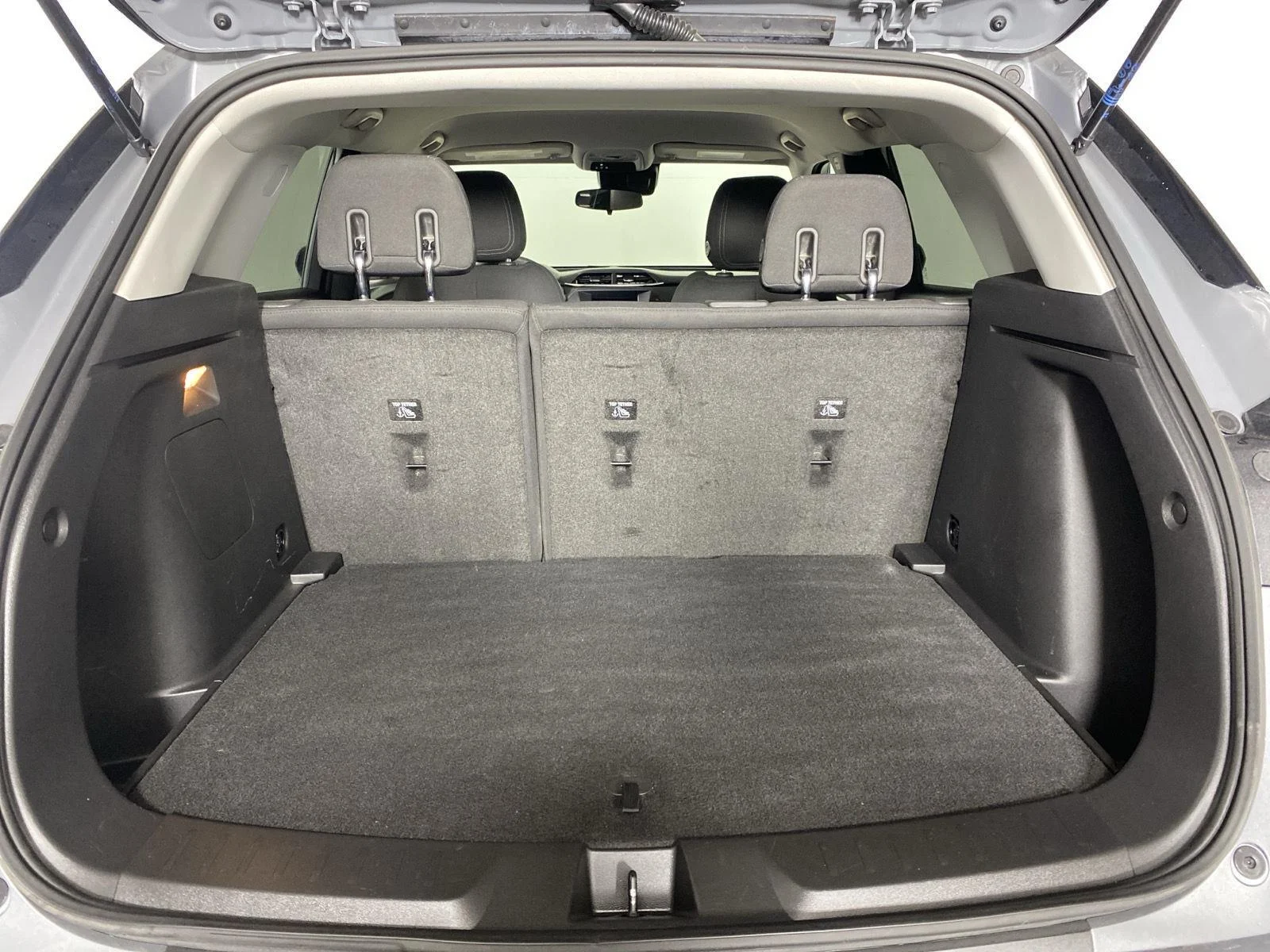 Used 2023 Sterling Gray Metallic Chevrolet LT image 24