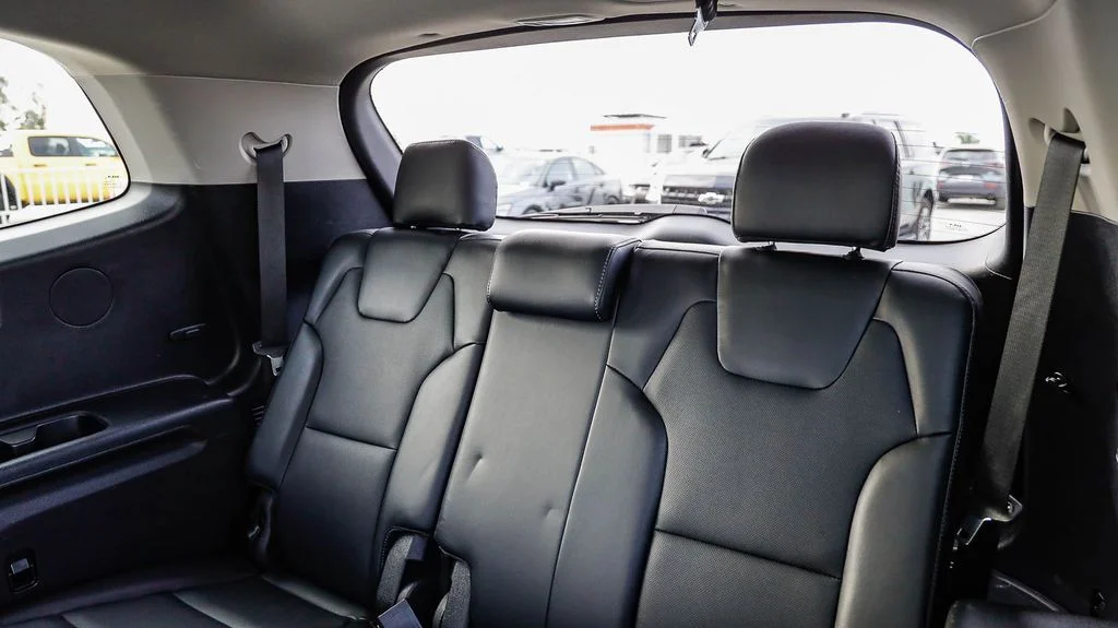 Used 2025 Black Kia S image 24