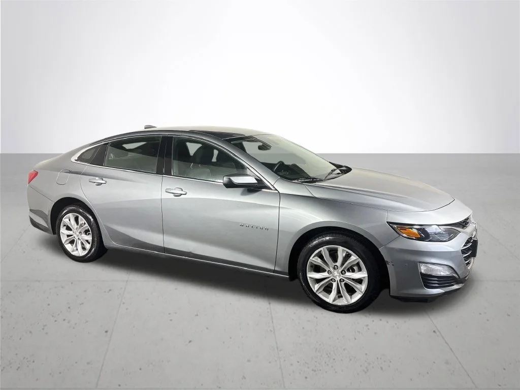 Used 2024 Gray Chevrolet LT image 4