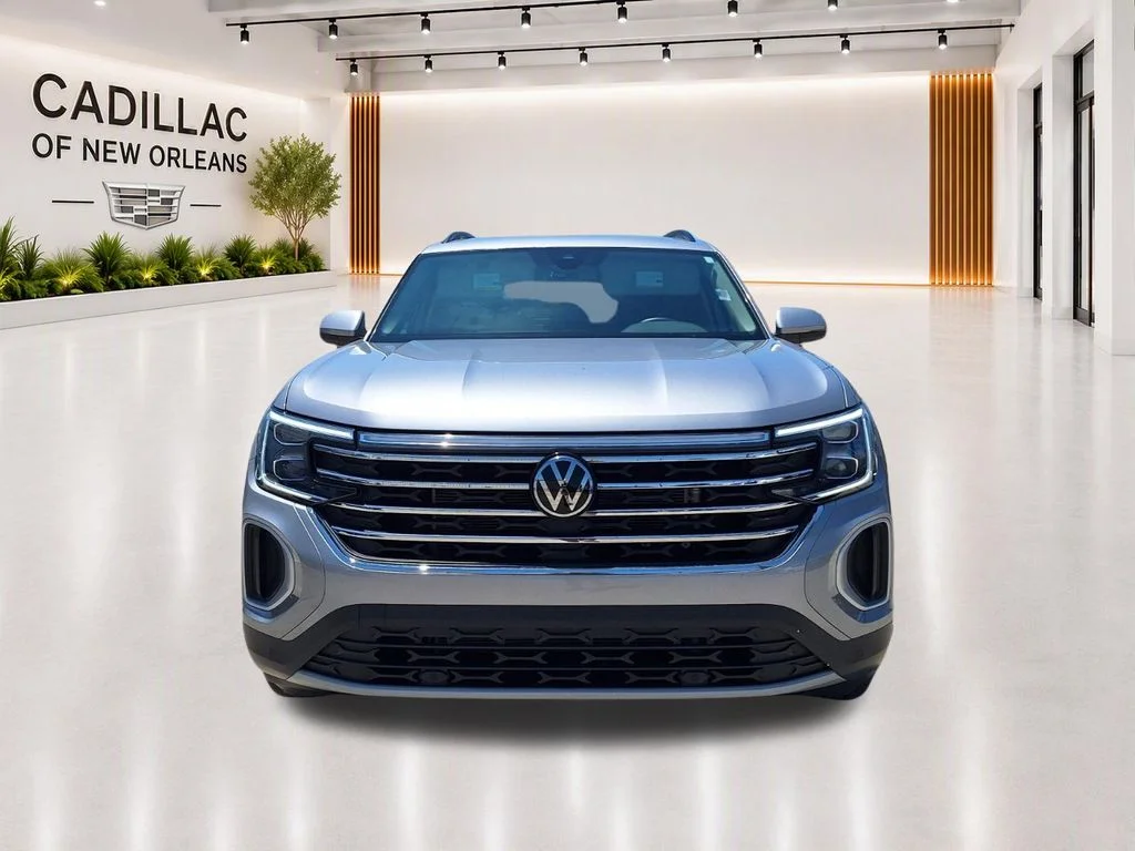Used 2025  Volkswagen 2.0T SE w/Technology image 9