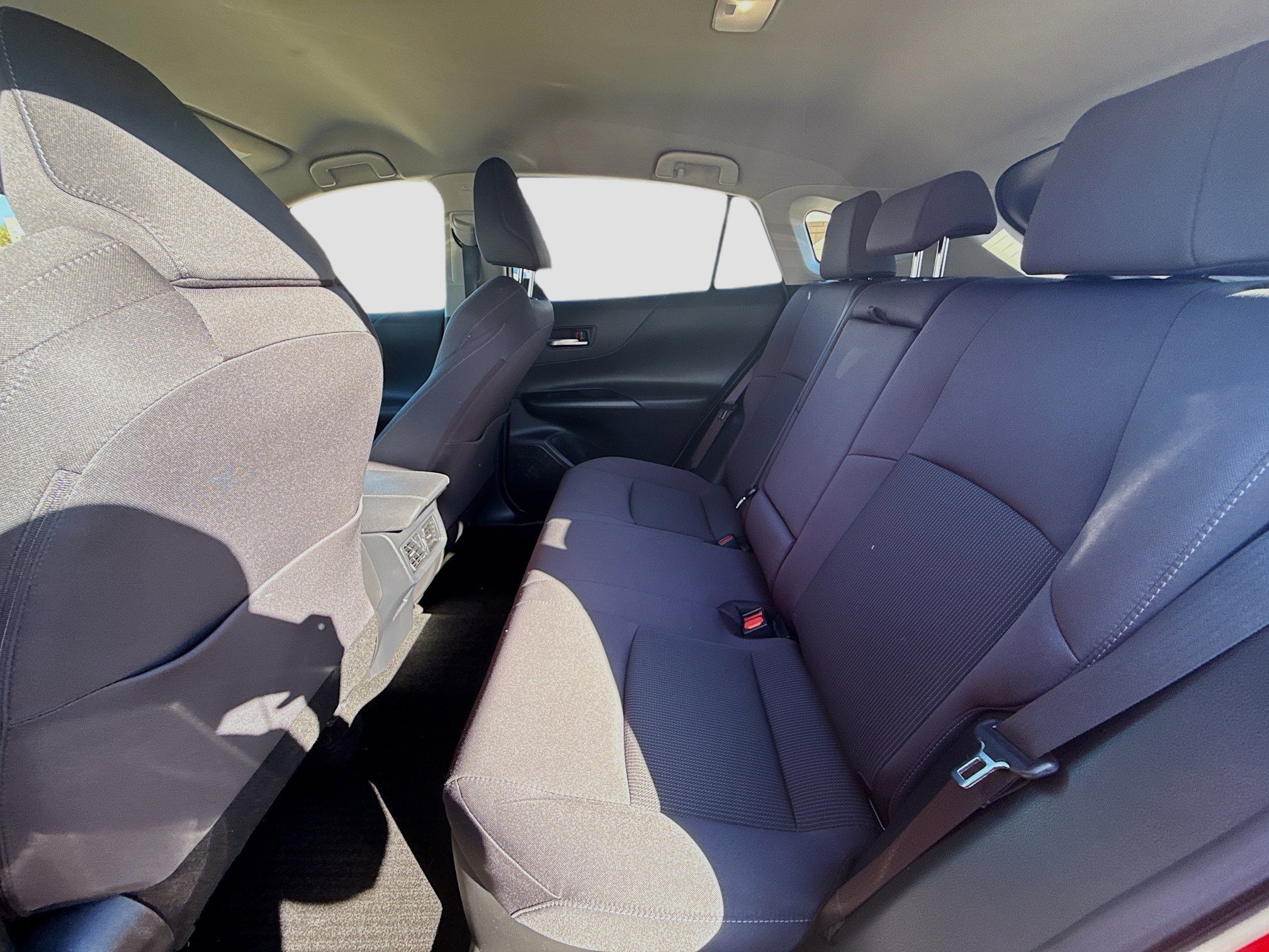 2022 Toyota Venza LE - Photo 22