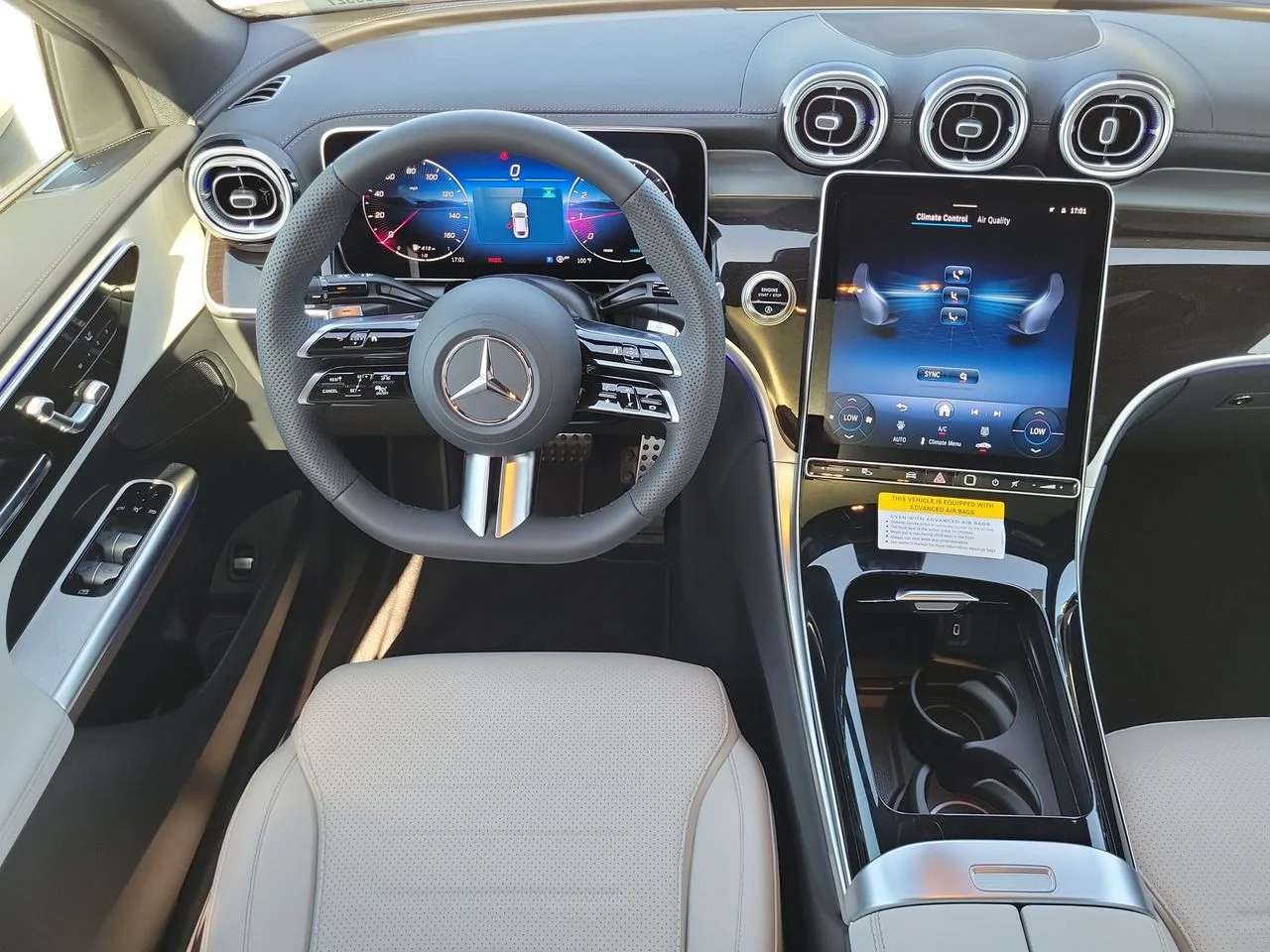 New 2027 Polar White Mercedes-Benz GLC 300 image 16