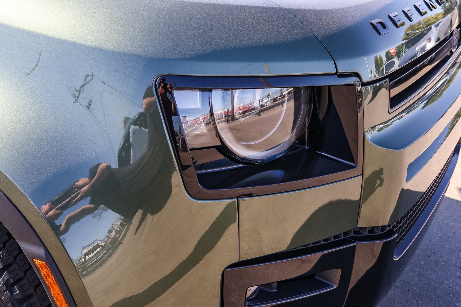 New 2026 Woolstone Green Land Rover S image 10
