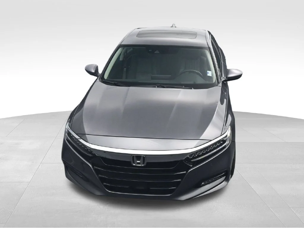 Used 2018 Modern Steel Metallic Honda Touring image 45