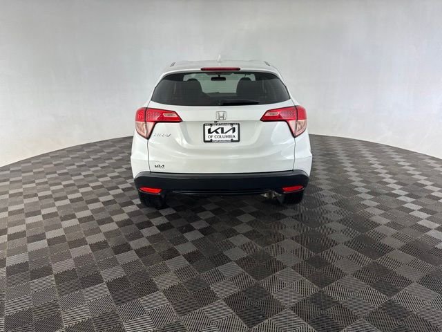 Used 2018 White Honda LX image 8