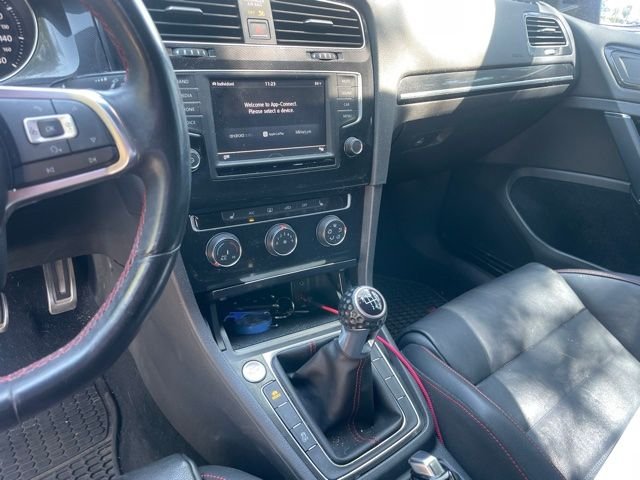 Used 2016 Gray Volkswagen SE image 6