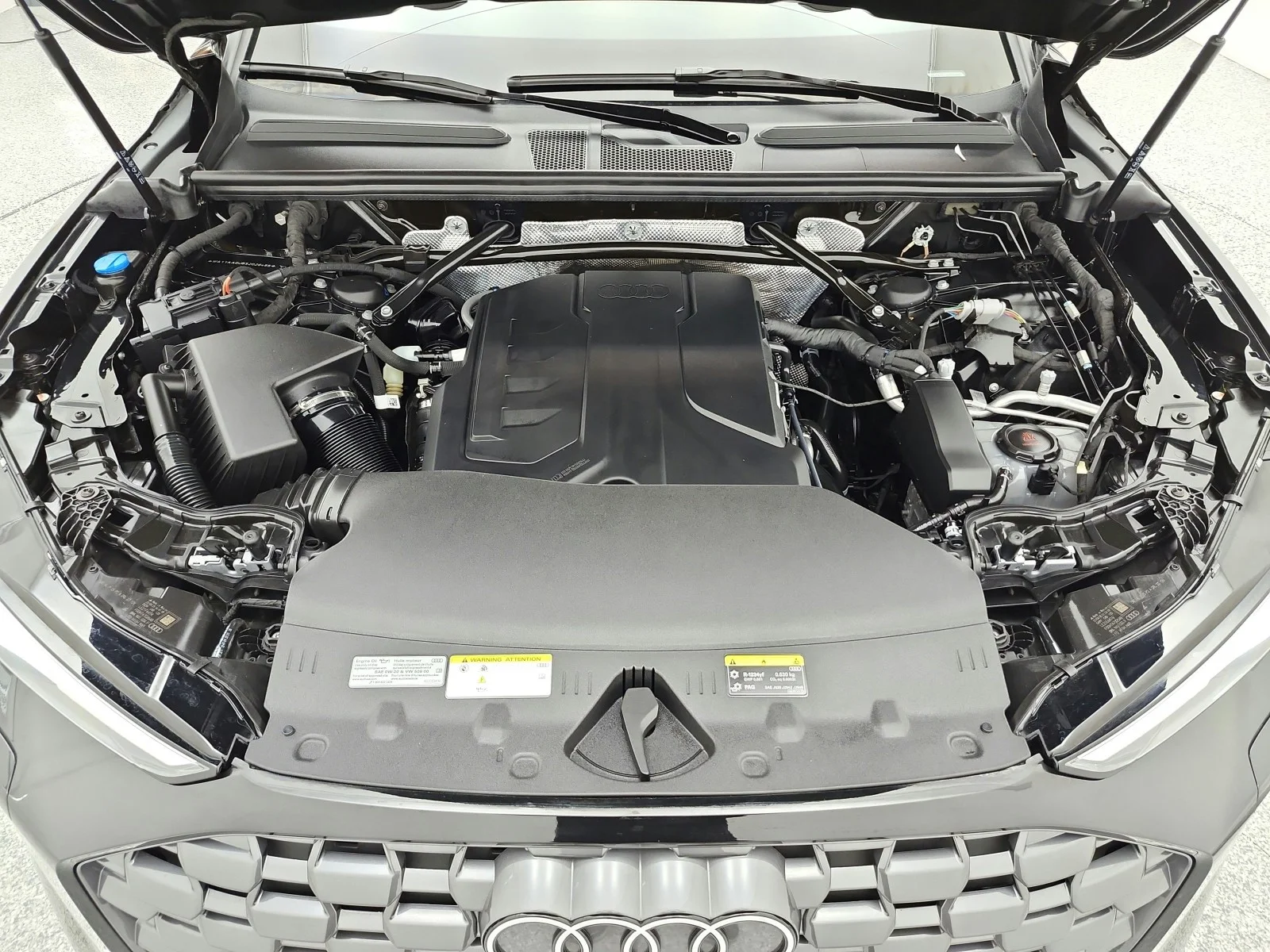 Used 2025 Mythos Black Metallic Audi Premium image 15
