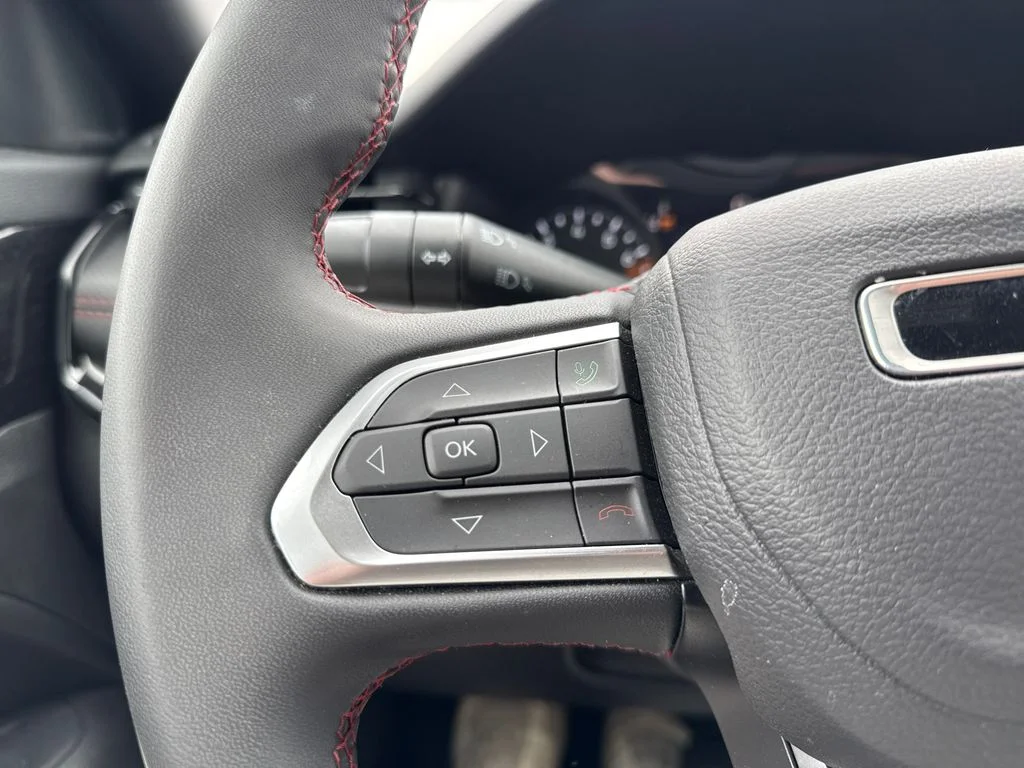 2025 Jeep Compass Trailhawk - Photo 17