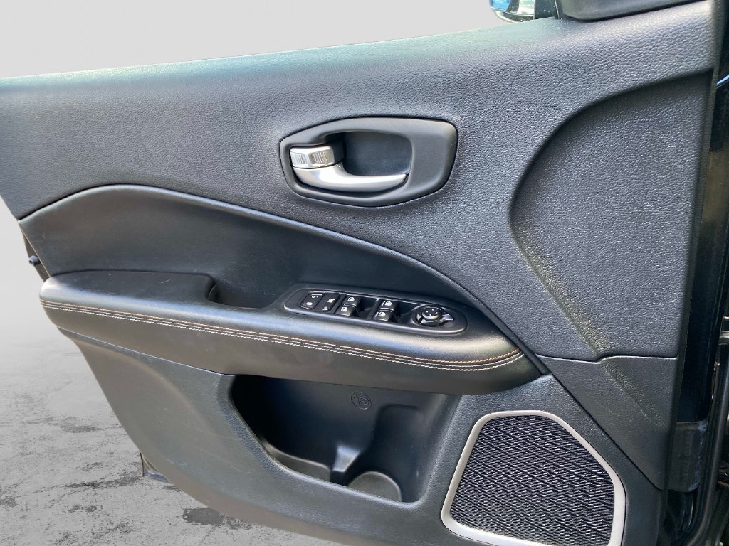 Used 2019 Black Jeep Latitude image 24