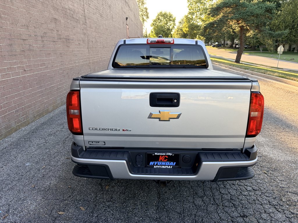 Used 2018 SILVER Chevrolet 4WD Z71 image 4