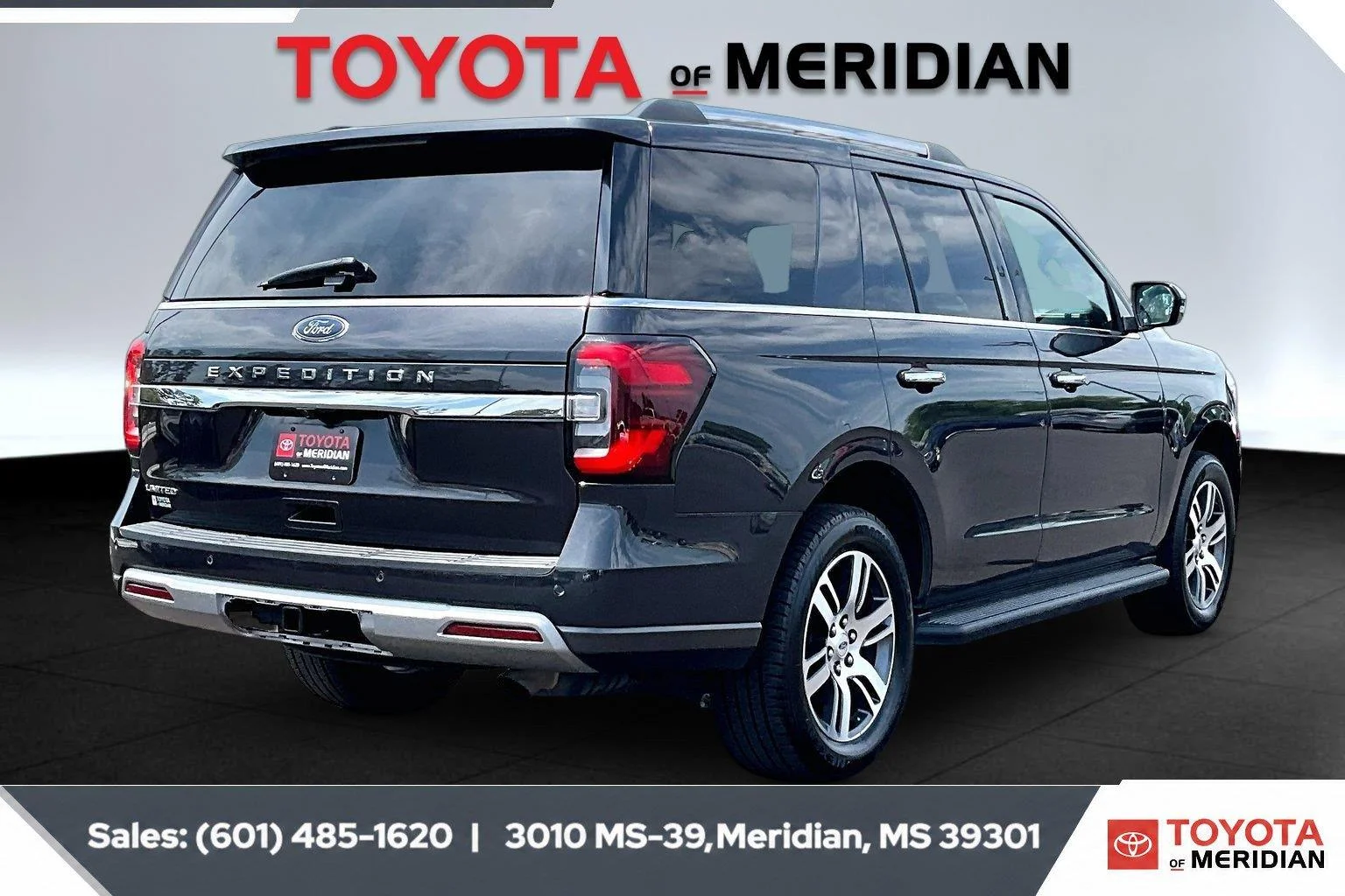 Used 2024 Dark Matter Gray Ford Limited image 11