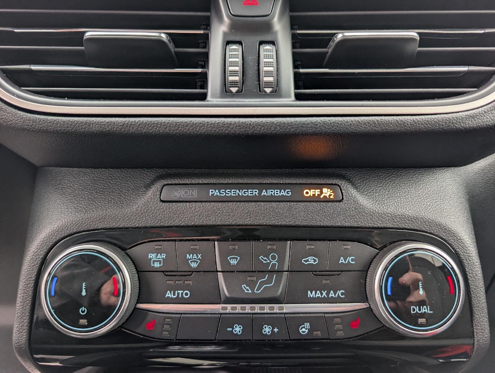 Used 2022 Carbonized Gray Ford SE image 17