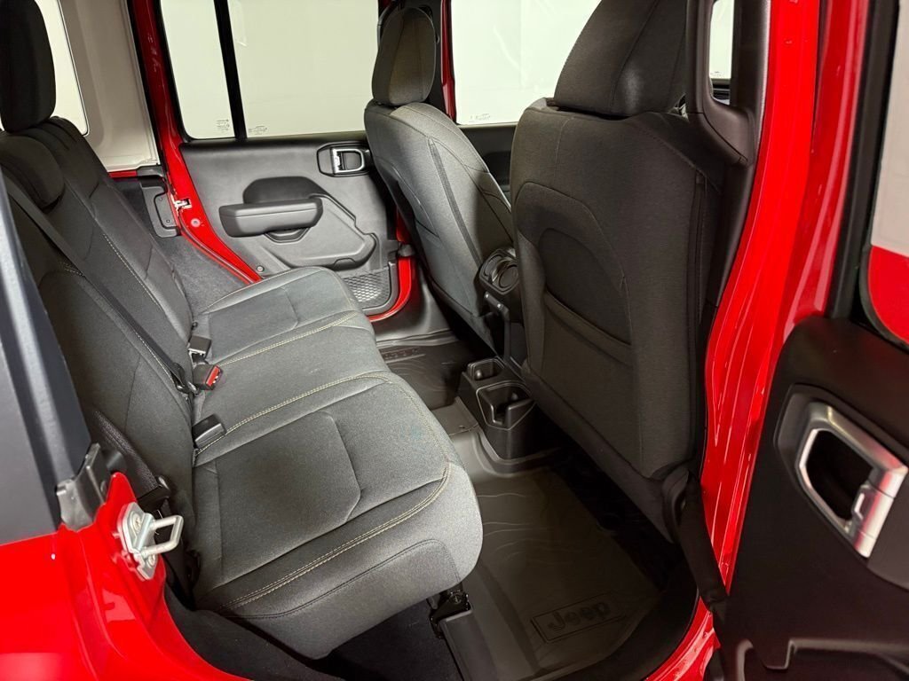 2026 Jeep Wrangler 4-Door Willys - Photo 15