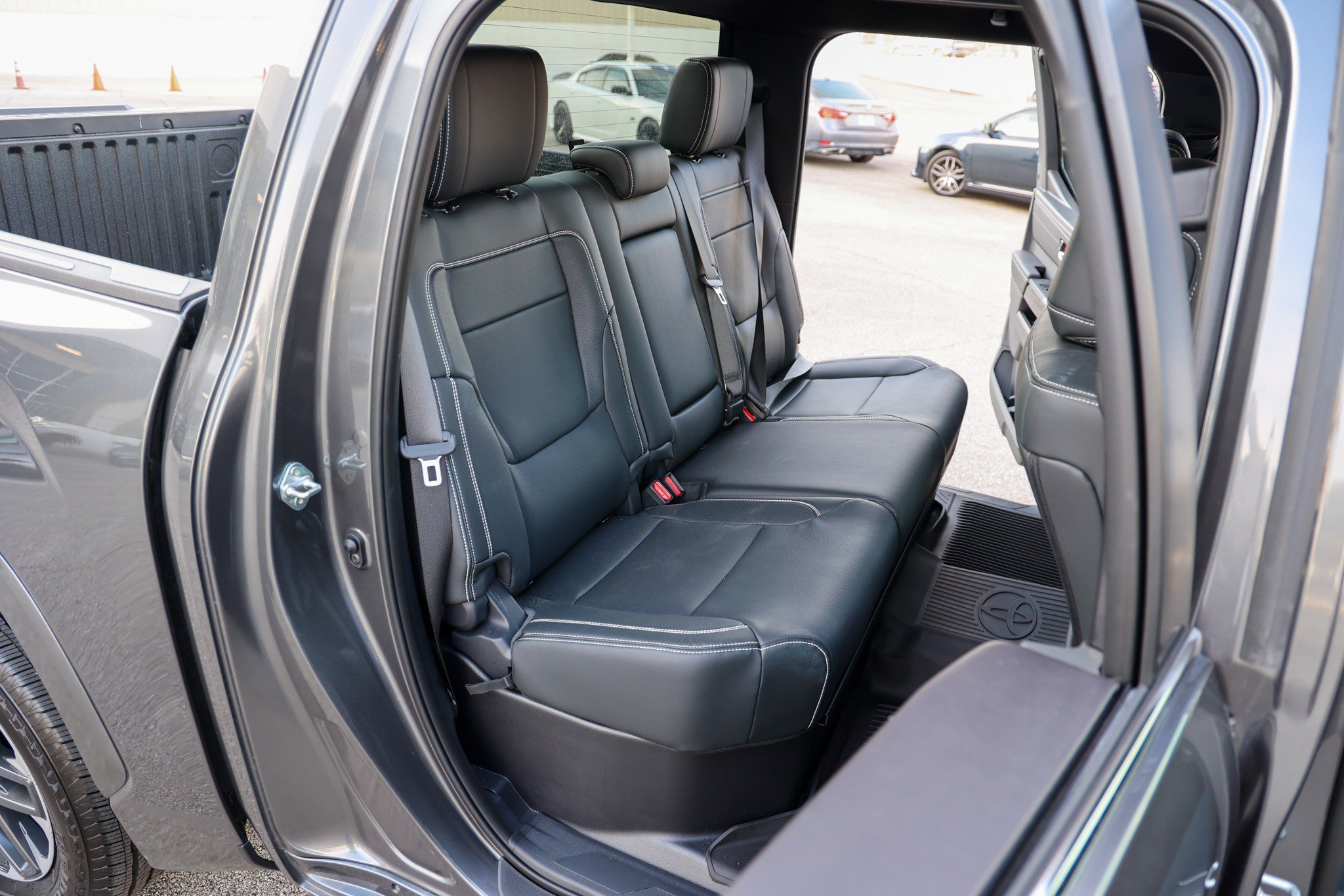 Used 2026 MAGNETIC GRAY MET Toyota Limited image 40