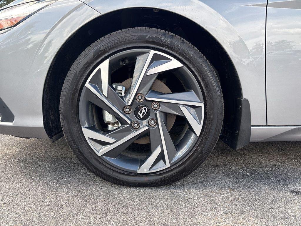 2025 Hyundai Elantra Blue - Photo 9