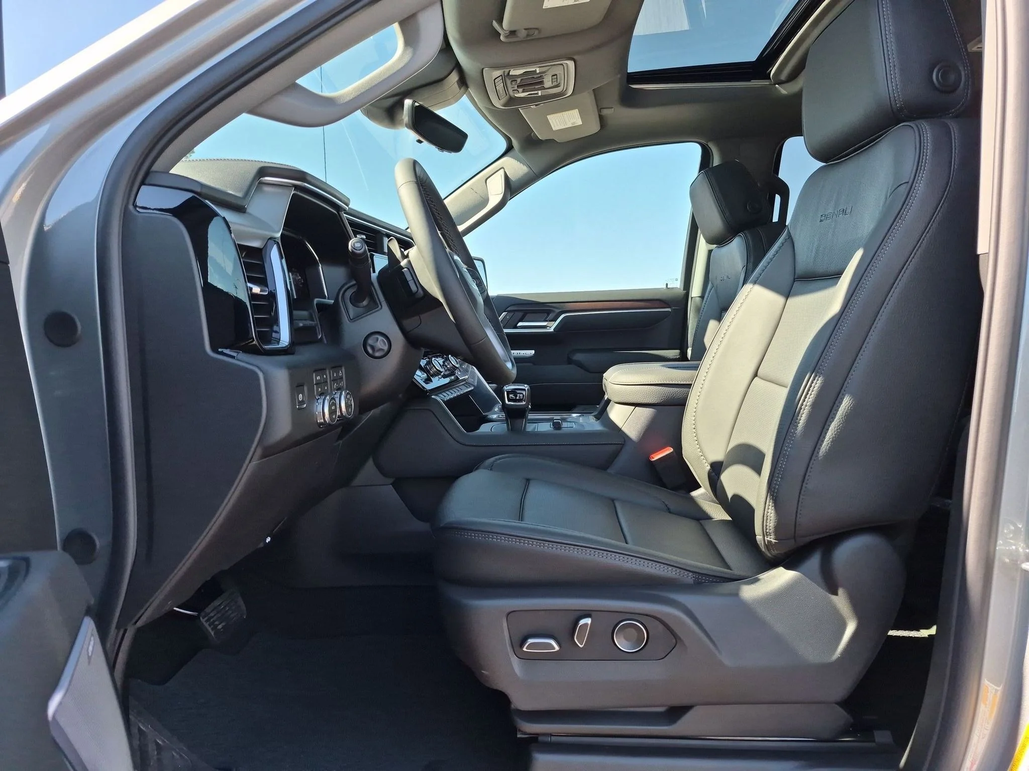 2026 GMC Sierra 1500 Denali - Photo 17