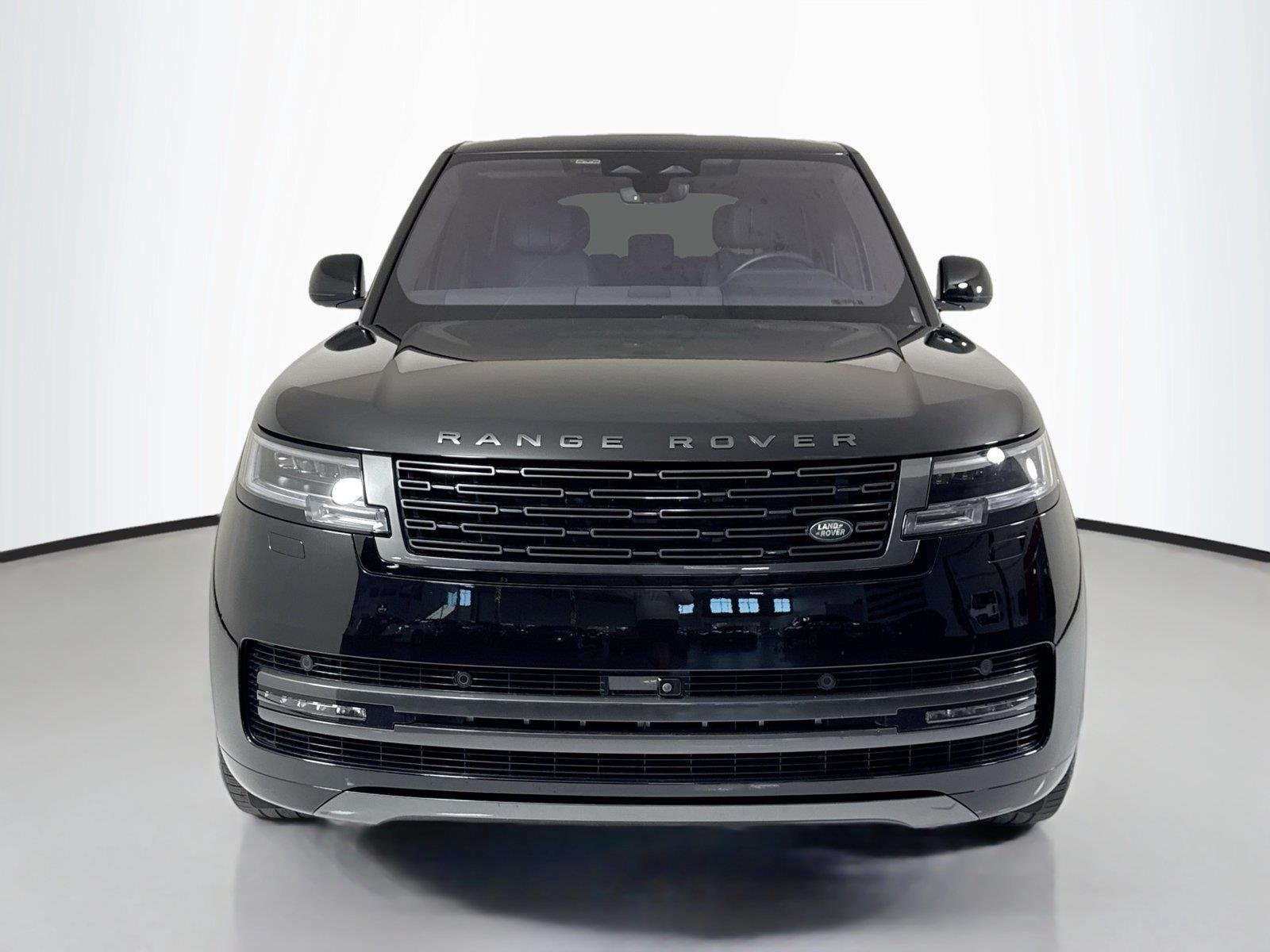 Used 2023 Santorini Black Metallic Land Rover SE image 13