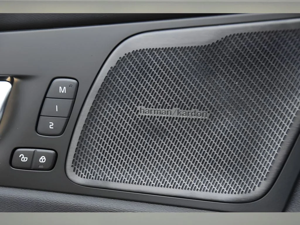Used 2026 Crystal White Metallic Volvo Plus image 26