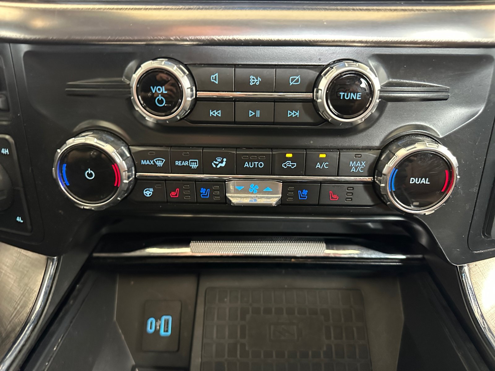 Used 2022 Stone Gray Metallic Ford King Ranch image 18