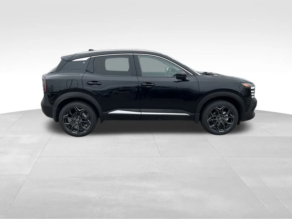 2025 Nissan Kicks SR AWD - Photo 5