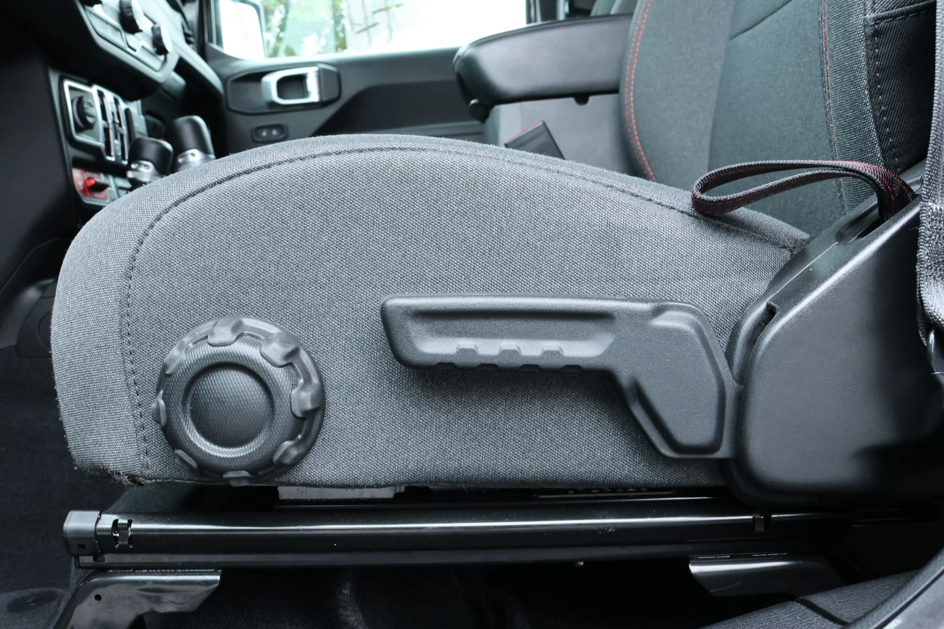 Used 2024 Gray Jeep Rubicon image 19