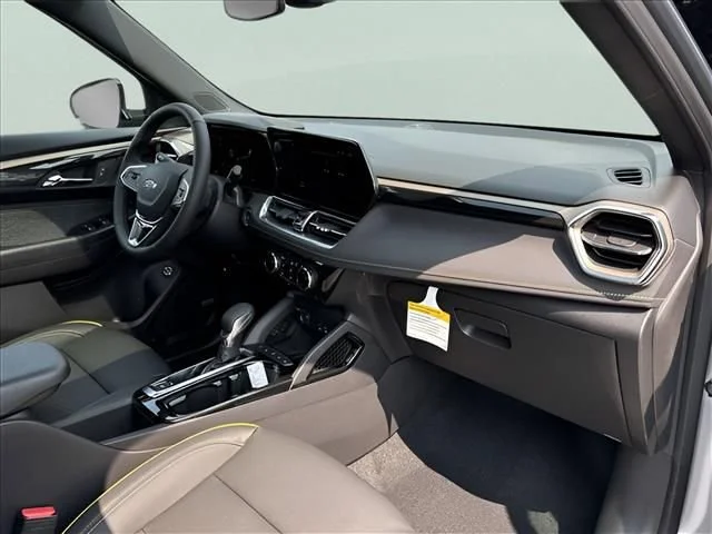 New 2025 Sterling Gray Metallic Chevrolet ACTIV image 25