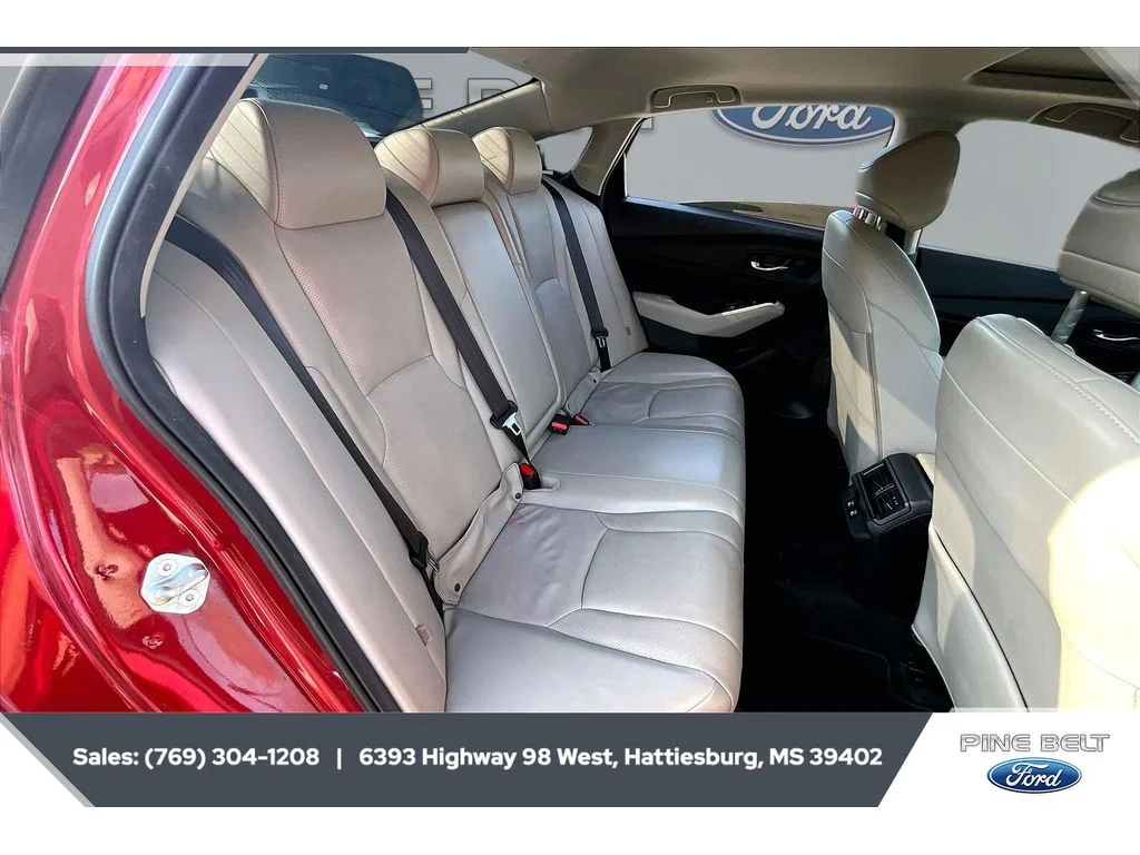Used 2025 Red Honda Touring image 20