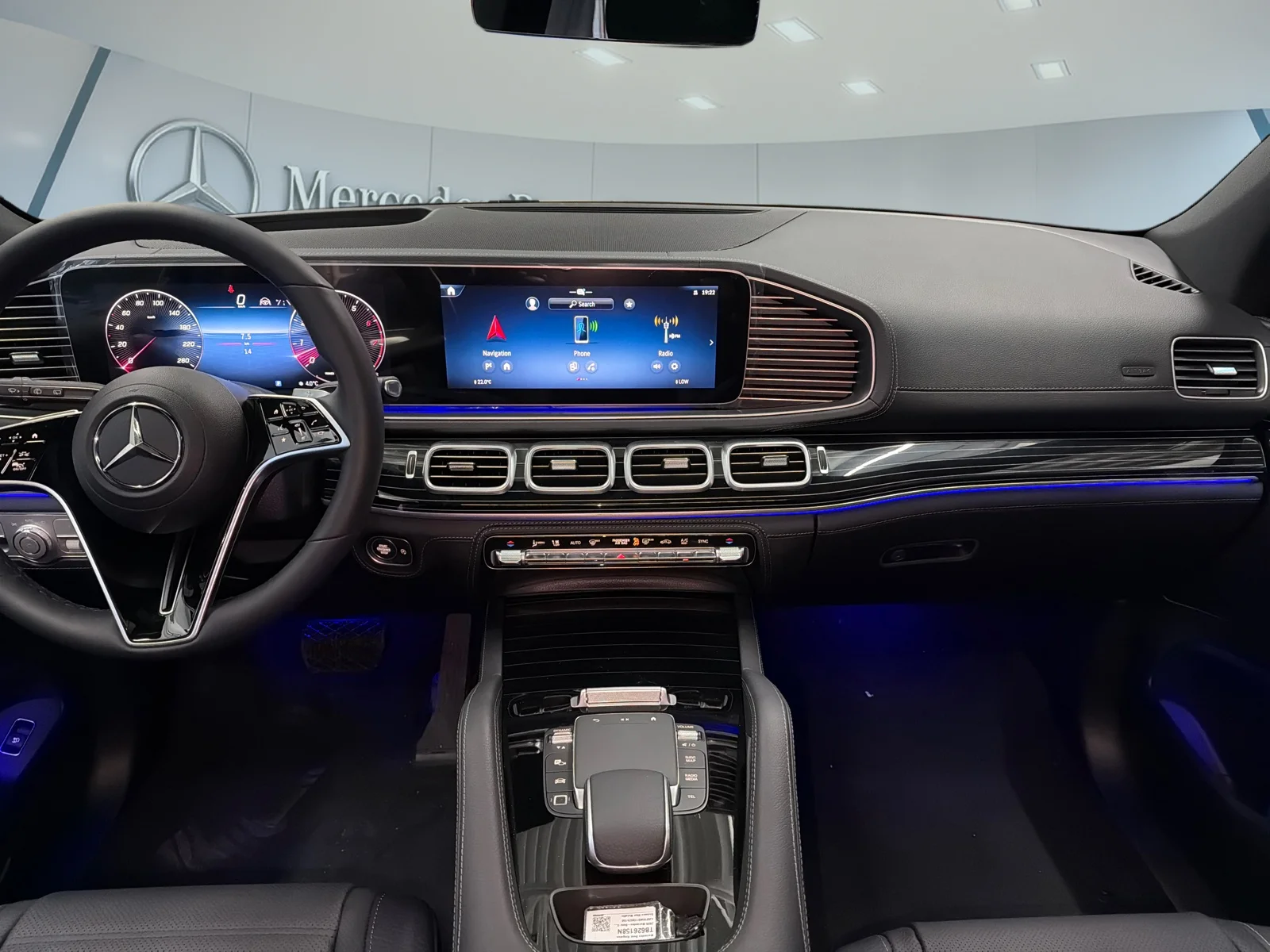 Used 2026 Blue Mercedes-Benz GLE 450 4MATIC SUV image 19