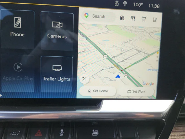 Used 2025 White Chevrolet LT image 27