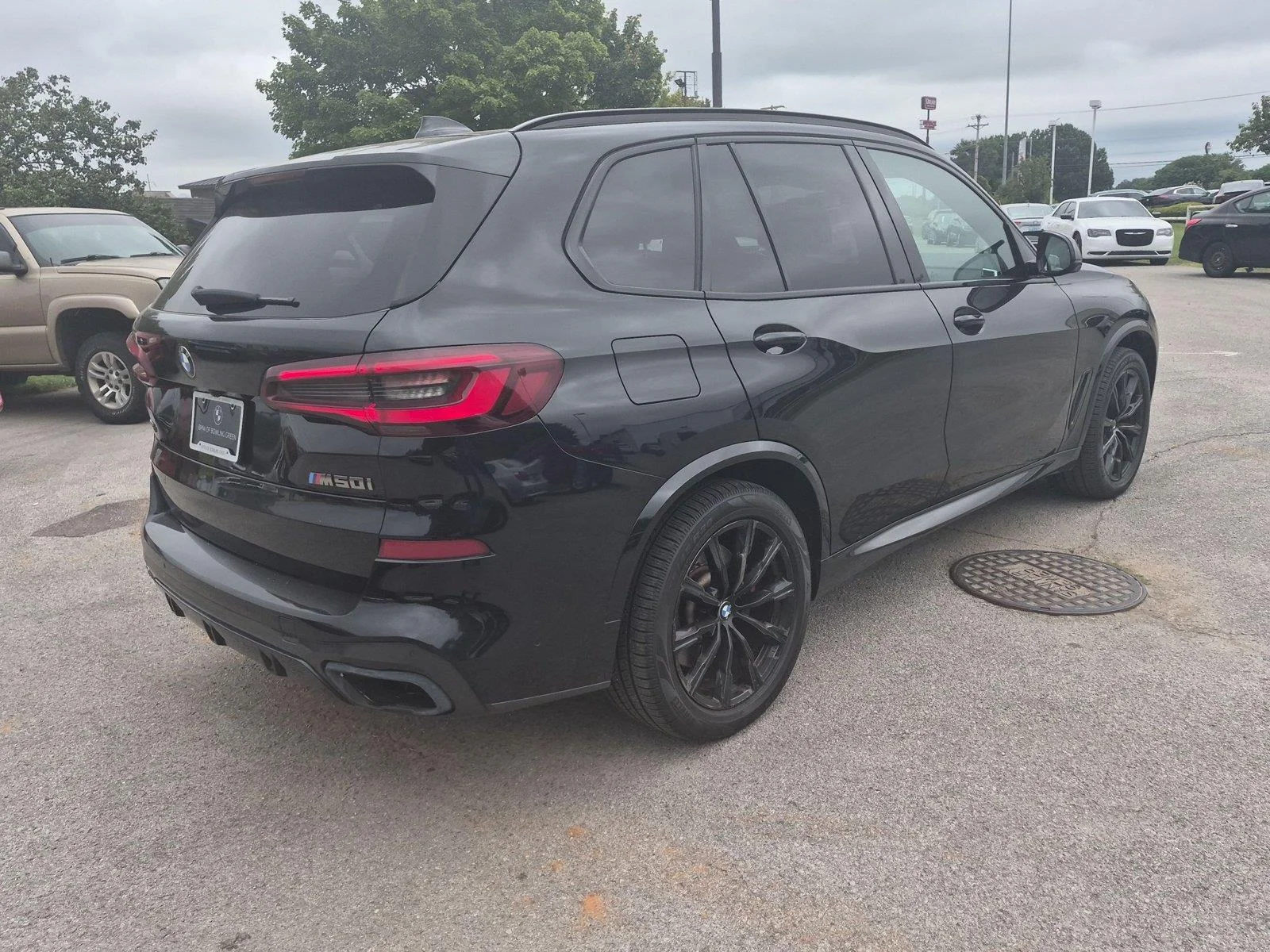 Used 2021 Black Sapphire Metallic BMW M50i image 5
