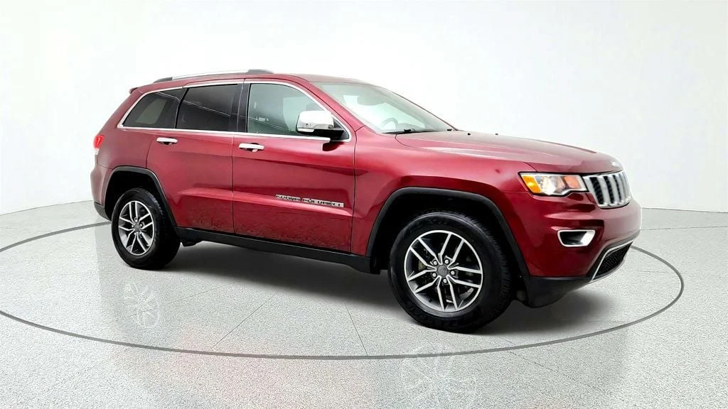 Used 2019 Velvet Red Pearlcoat Jeep Limited 4x2 image 3