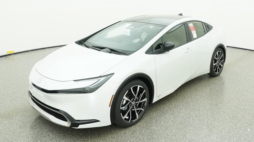 2026 Toyota Prius XSE's photo