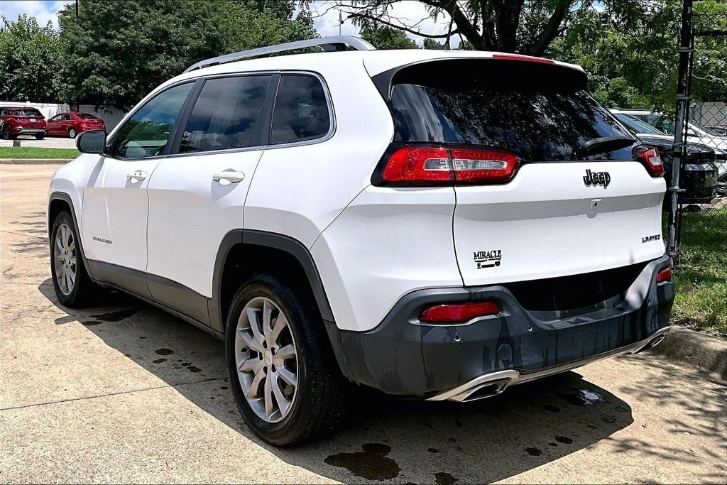 Used 2018 White Jeep Limited image 5