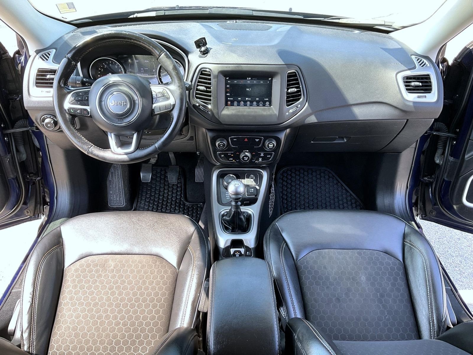 Used 2019 Blue Jeep Latitude image 12