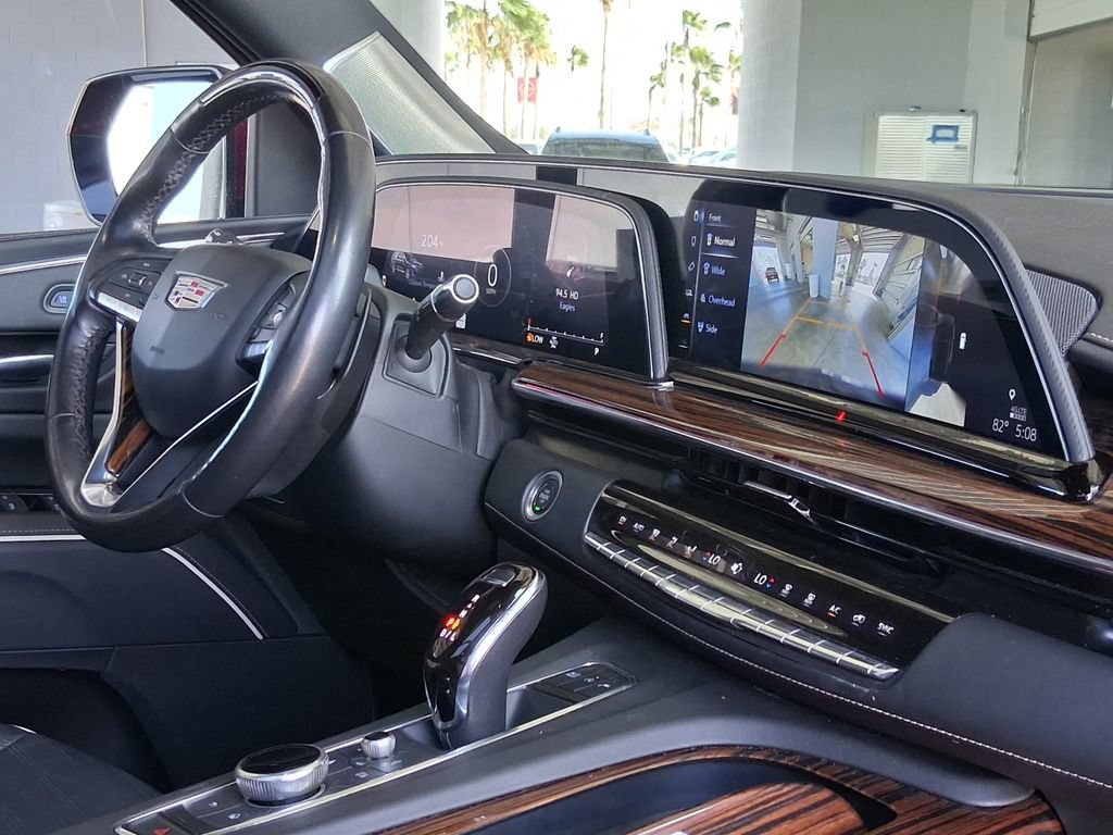 Used 2022 INFRARED TINTCOAT Cadillac Premium Luxury image 17